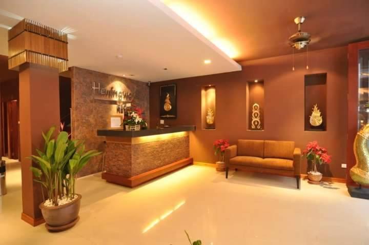 Hemingway'S Hotel Patong Екстер'єр фото